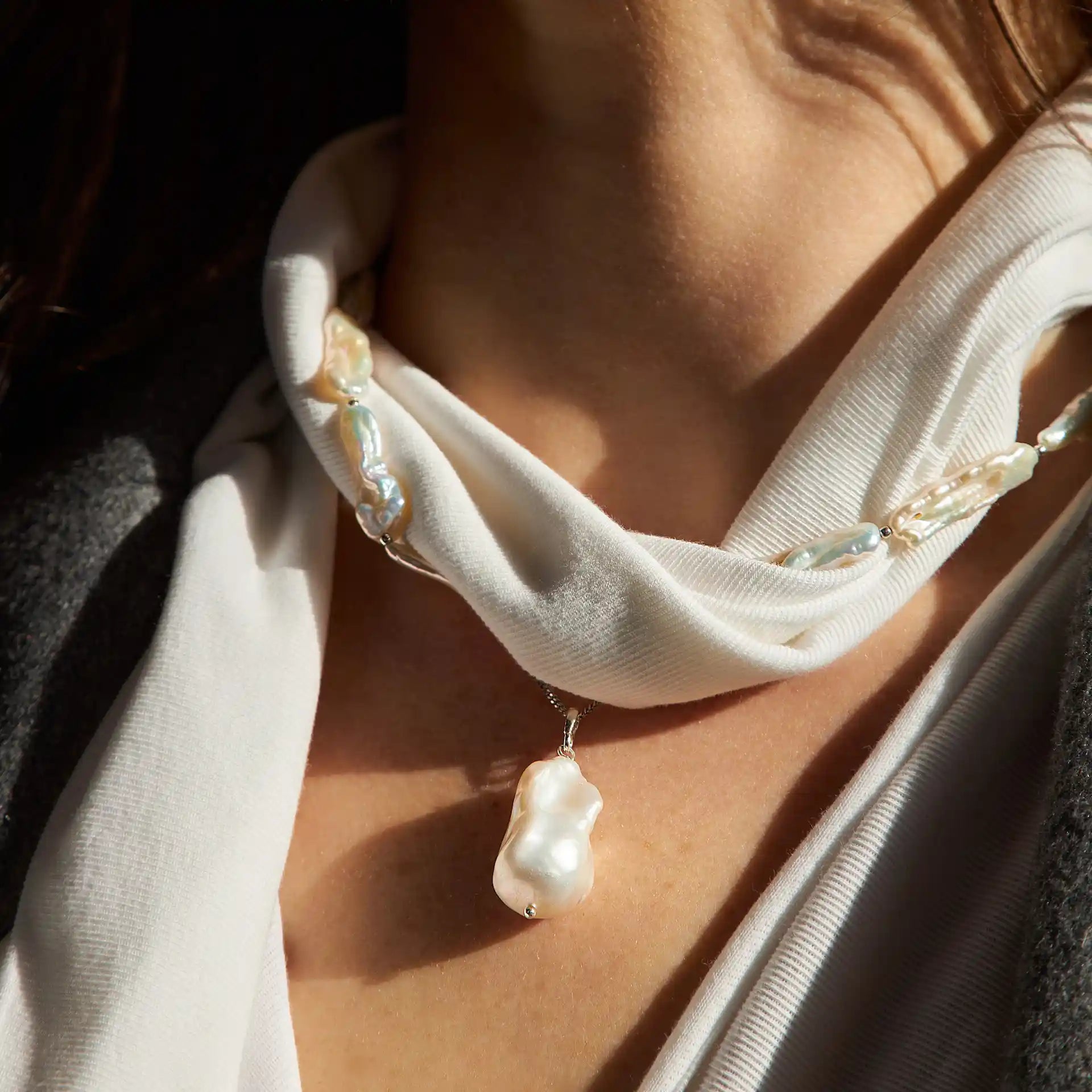 Choker z barokních perel Dolce (SilveAmo), K001