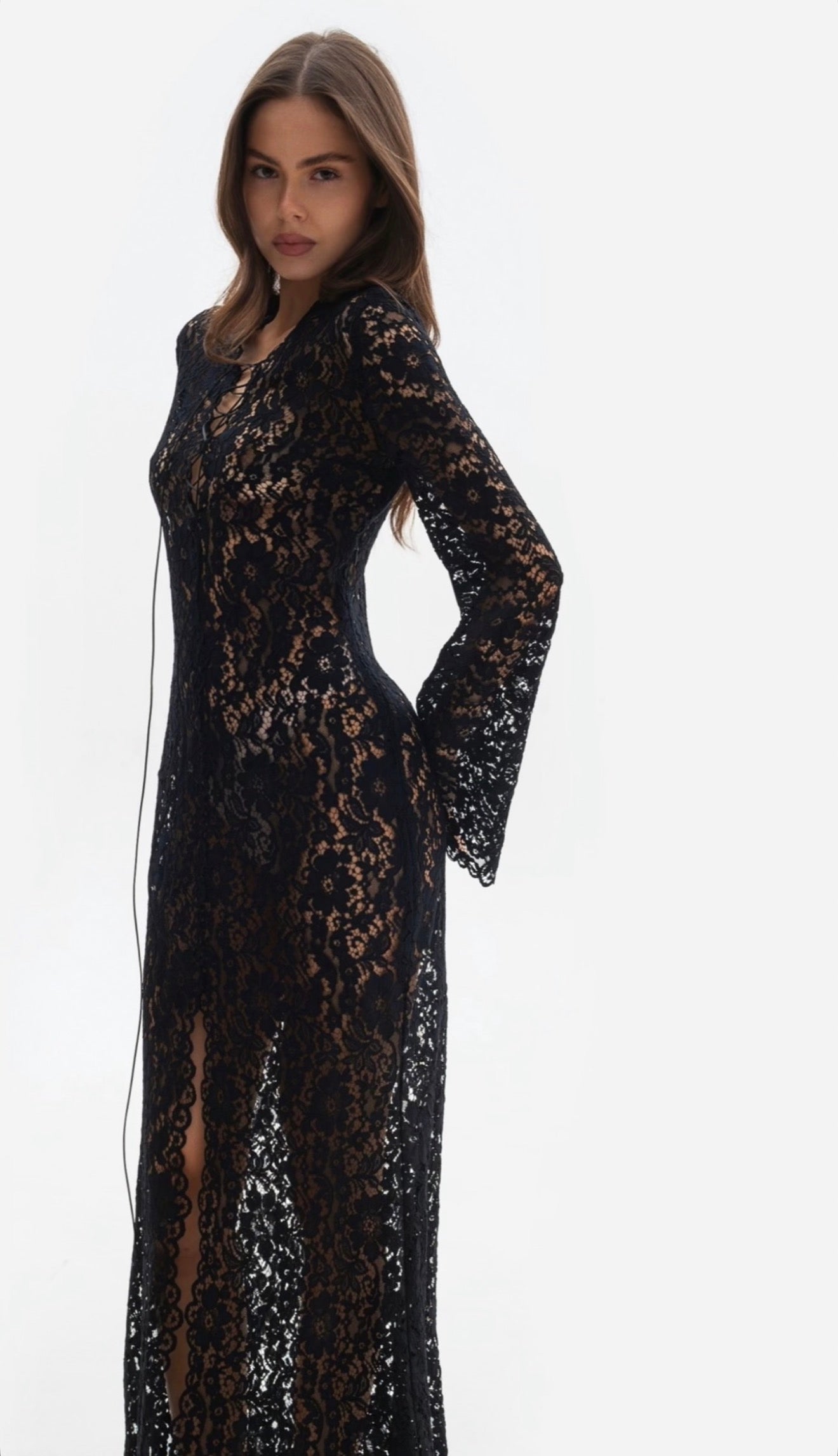 Šaty LACERA - elegantní šaty z gipúry (LE GRETES) , DR01S25