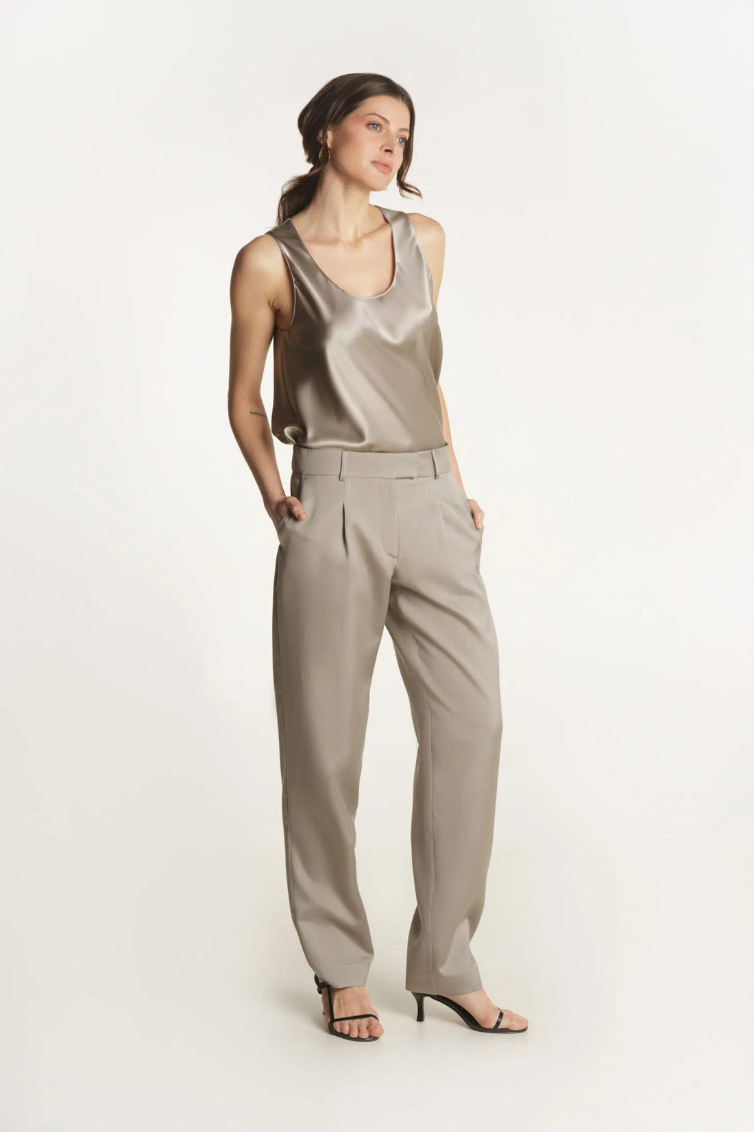 Tílko hedvábné Dana Pearl Grey (Serenity) 676703