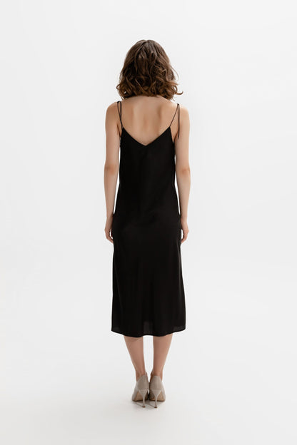 Černé hedvábné šaty MINT (Mint) 00604