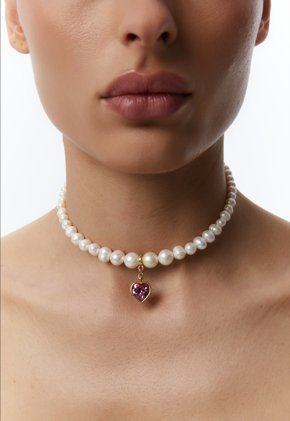 Pearl choker with pink heart, gold color (Grains de Verre), CHH7