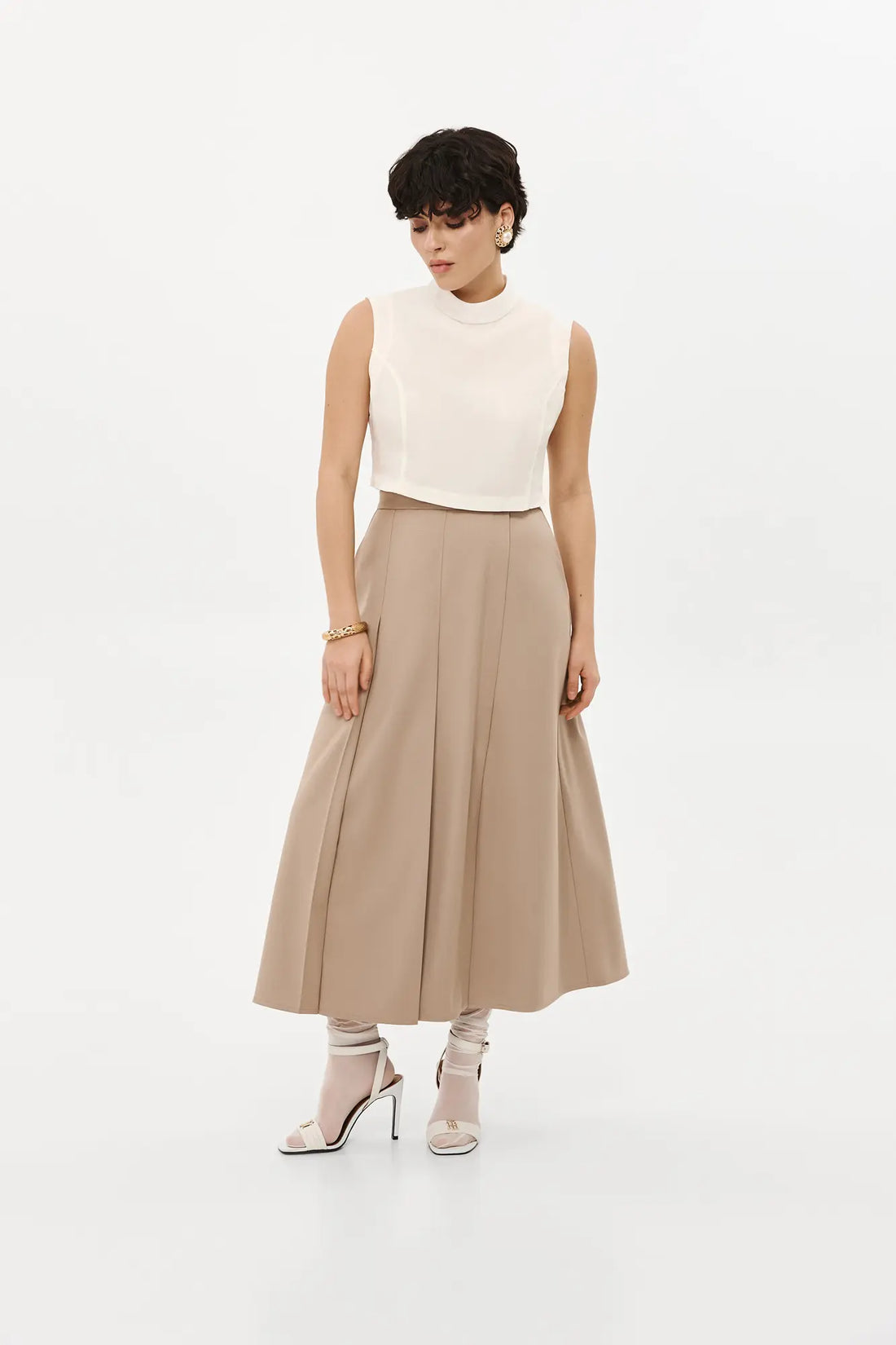 Skirt with front slit, beige, (Nazarelli), VD111