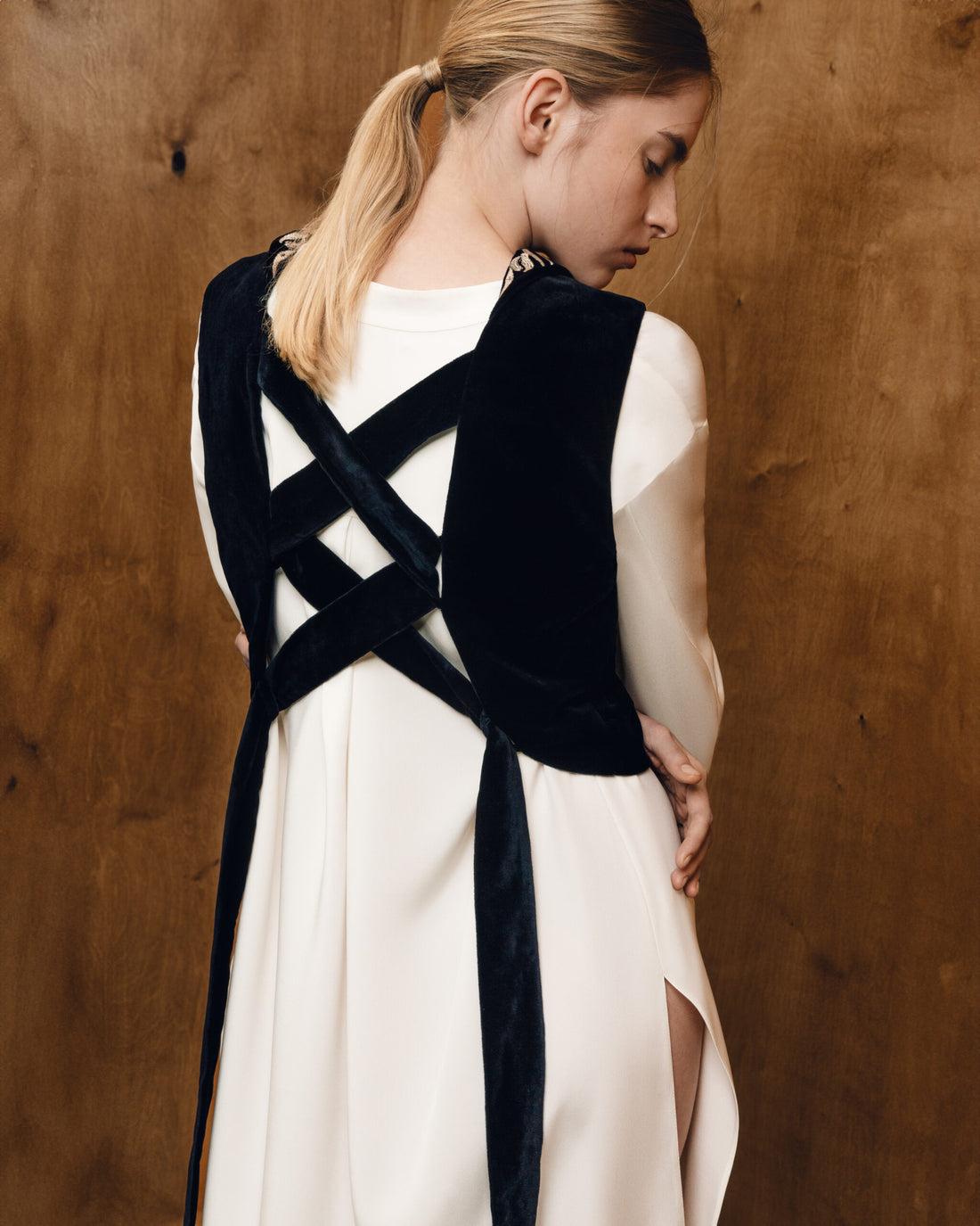 Вишиванка з коміром "Яворівський дивосвіт" (темно-синій оксамит), (Гаптування) GPTV_AA_1308