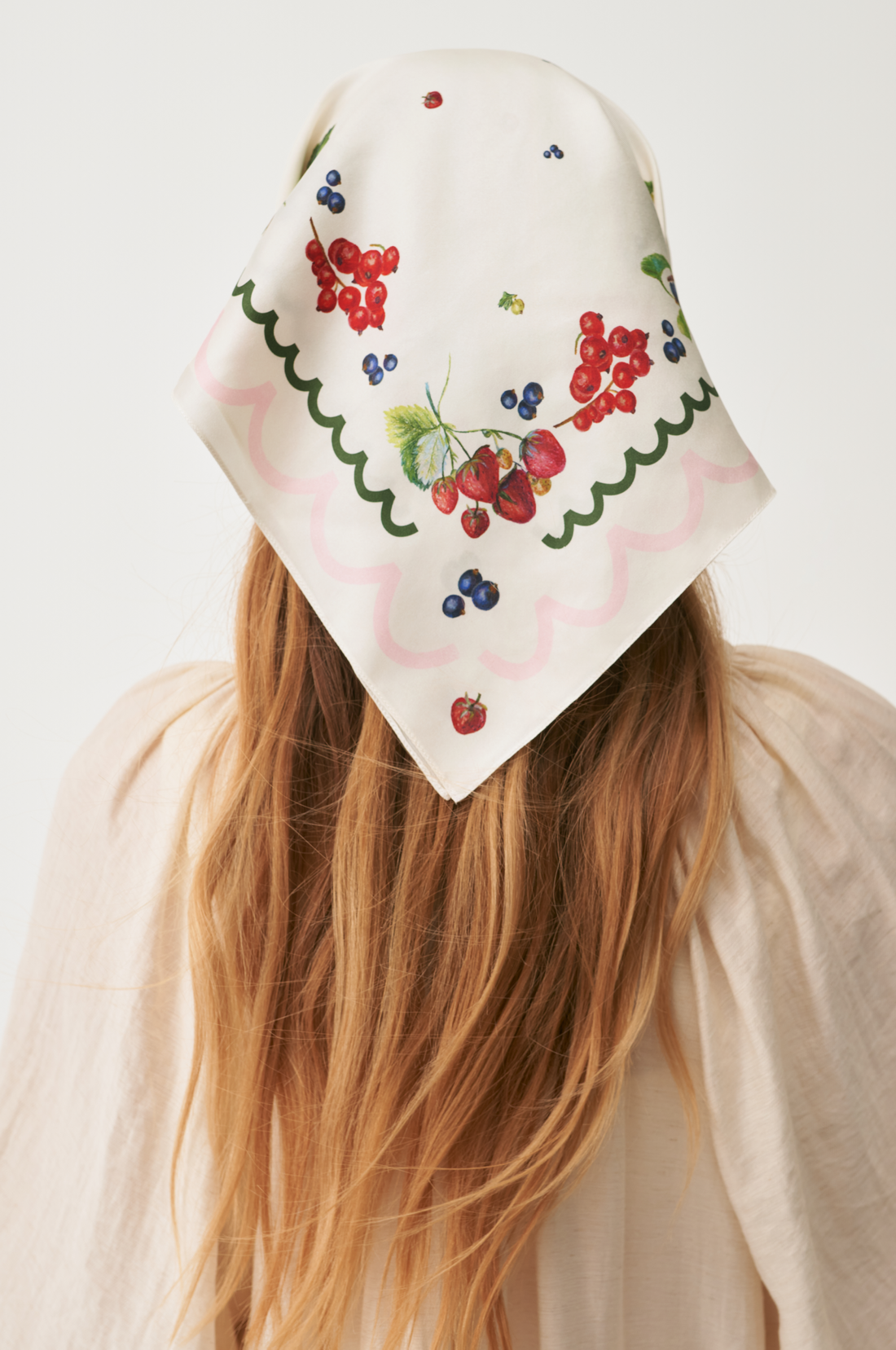 Scarf &quot;Strawberry&quot;, (Lady Di) U00001399